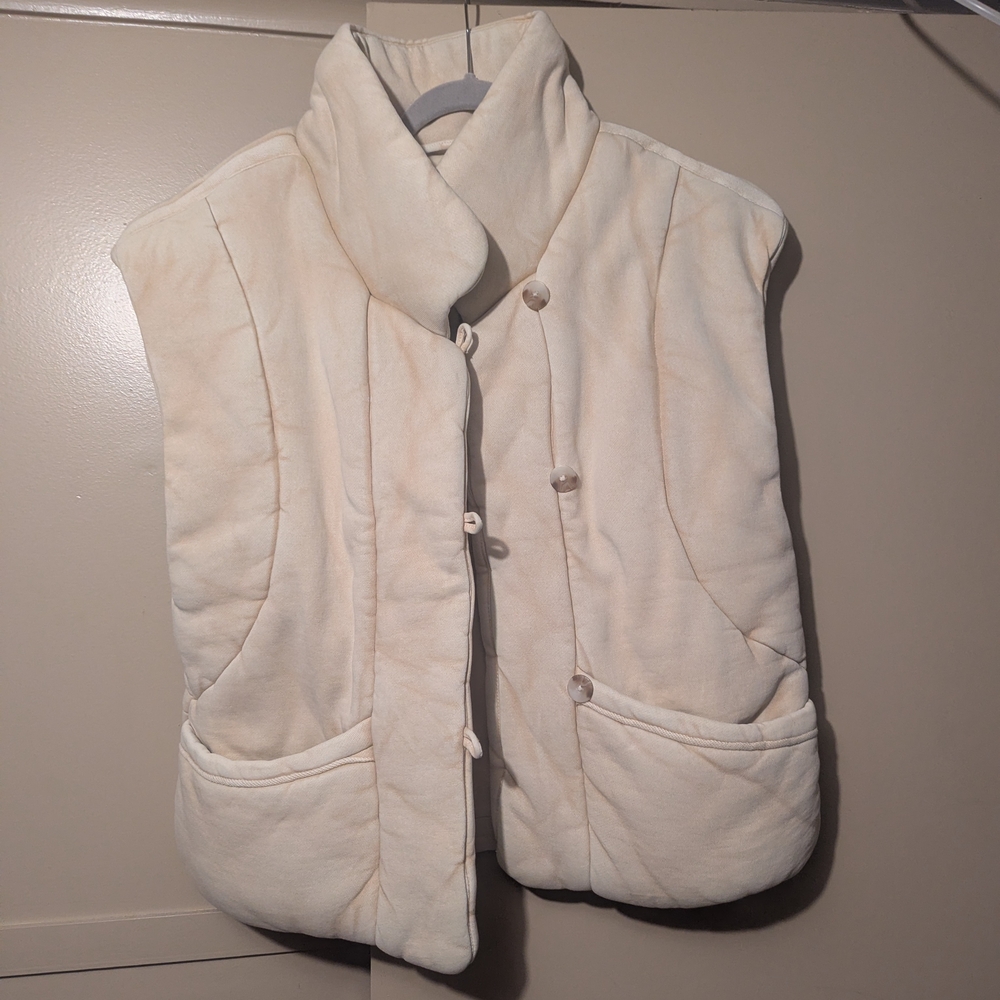 Cream Quilted Women's Vest - Picture 2 of 5